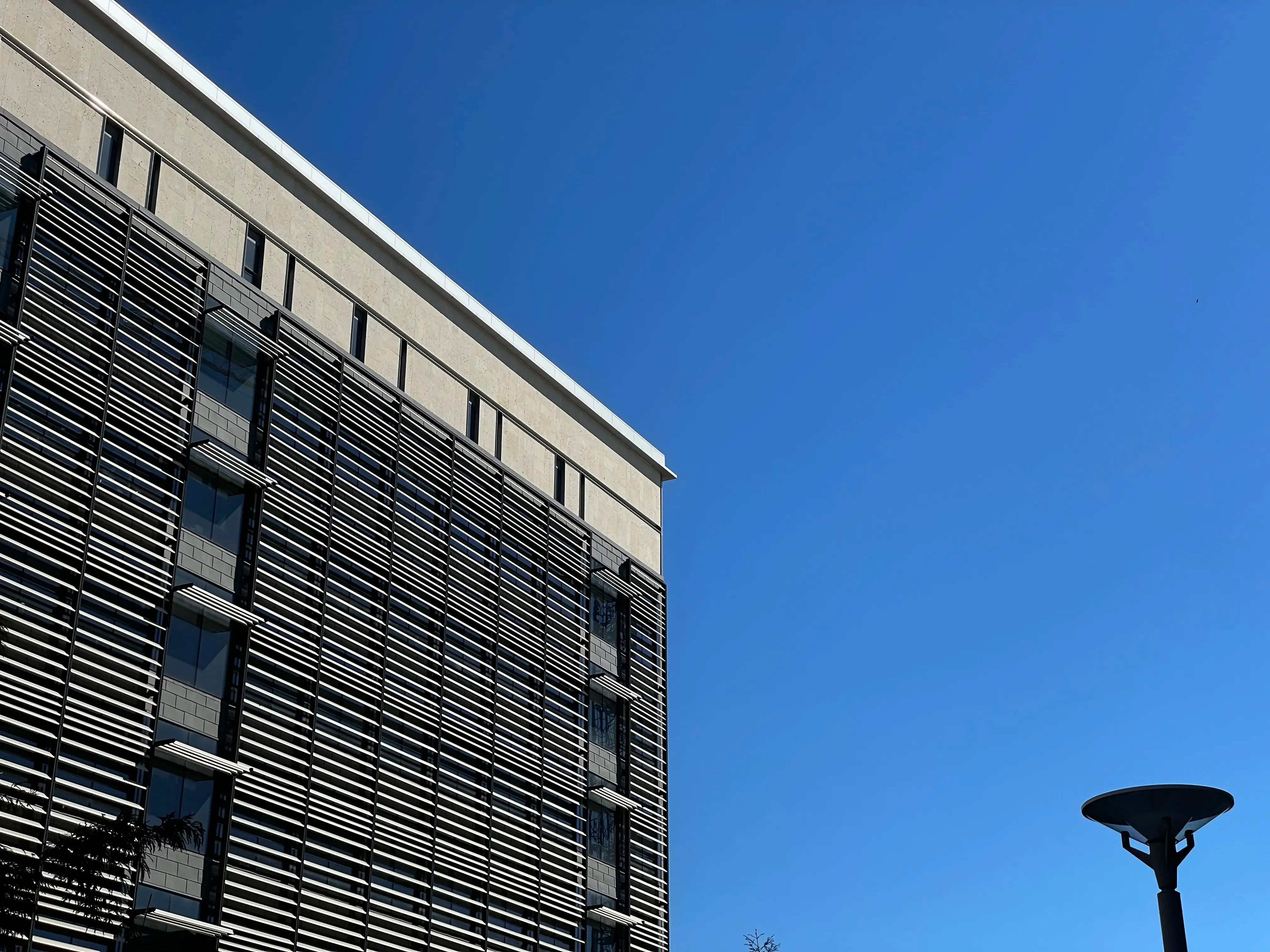 Blue sky with the UT EER in the bottom left.